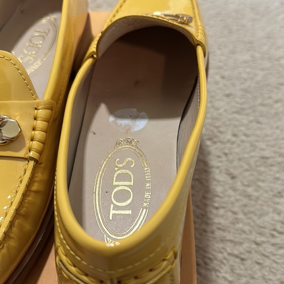 Tods standout patent leather loafer - Picture 7 of 11